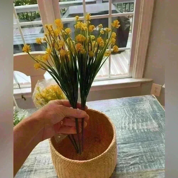 New in plastic Artificial Flower Stems Yellow 4 stems included - Picture 2 of 2